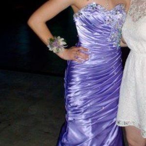 Purple Grad/Prom Dress - EUC
